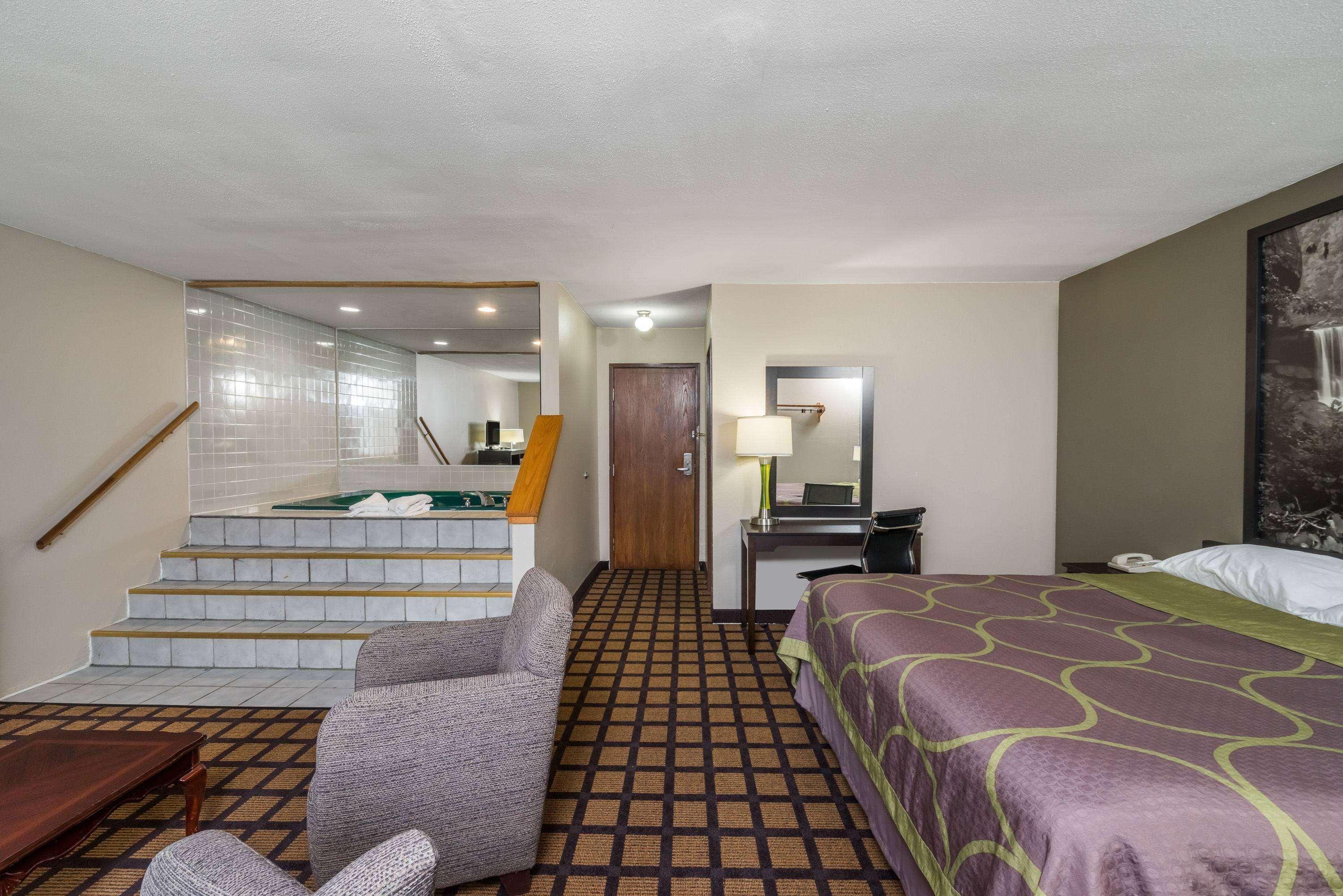 Hotel Super 8 By Wyndham Ky 2*
